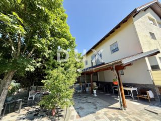 ZAGREB, MAKSIMIR - Prostorna hiša s 4 stanovanji, poslovnim prostorom in vrtom!