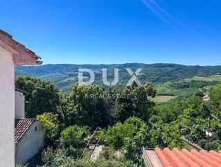 ISTRA, MOTOVON - Hiša v središču Motovuna s čudovitim razgledom 
