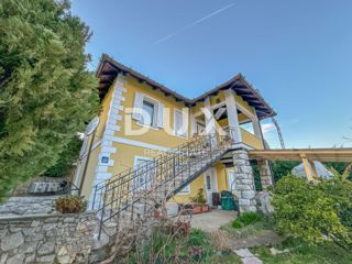 OPATIJA, IČIĆI – čudovita vila z bogatim vrtom in pogledom na morje, garažo in bližino morja