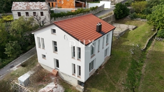 NOVI VINODOLSKI, BRIBIR - Novogradnja v središču Bribirja, 88m2