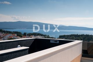 MESTO KRK, CENTER - Dvonadstropni penthouse z bazenom in panoramskim razgledom
