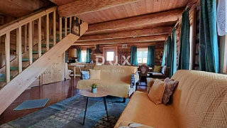 ISTRA, KAŠTELIR - Hiša s pogledom na morje