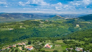 Motovun, 1.413m2