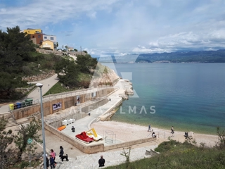 Vrbnik, zazidljivo zemljišče s pogledom na morje!! ID 467