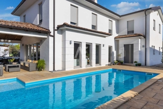 Malinska, okolica, luksuzna vila z bazenom in pogledom na morje! ID 115