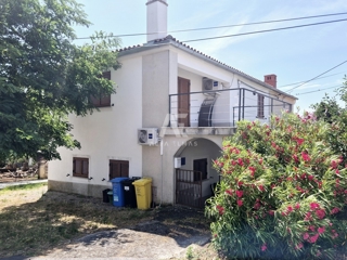 Vrbnik, okolica, dvojček s pogledom na morje! ID 623