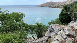 Stara Baška, gradbeno zemljišče prva vrsta do morja! ID 517