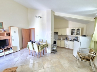Zaliv Soline, Apartma v drugem redu od morja! ID 631