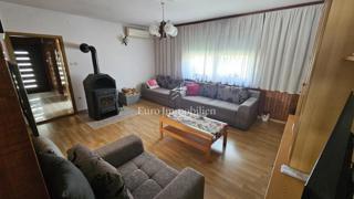 Novi Vinodolski - apartma in dve garsonjeri
