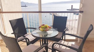 Senj - stanovanje prva vrsta do morja