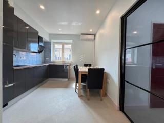 Rabac - apartma 20 m od morja