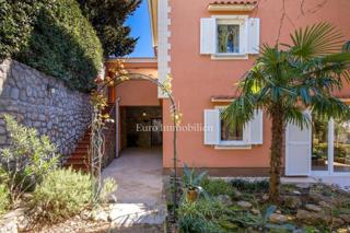 Družinska hiša blizu plaže