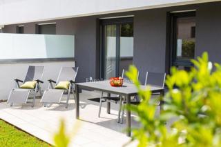 Dva moderna apartmaja na odlični lokaciji blizu morja