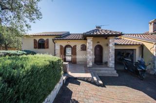 Enonadstropna hiša z vrtom in panoramskim pogledom na morje - Poreč