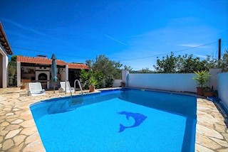 Apartmanska kuća s bazenom i predivnim pogledom, otok Šolta