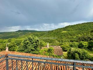 Pazin - hiša nad jezerom