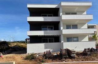 Novalja -  novo stanovanje z vrtom in pogledom na morje