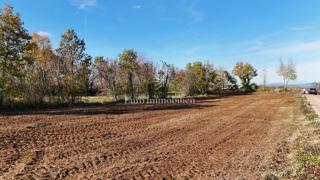 Območje Labina - gradbeno zemljišče na mirni lokaciji