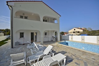 Samostojeća kuća s bazenom u funkciji turističkog najma