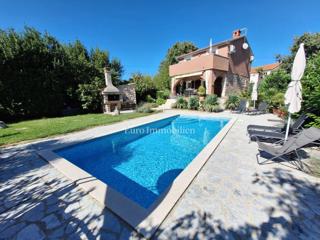 Malinska - prenovljena kamnita hiša z bazenom