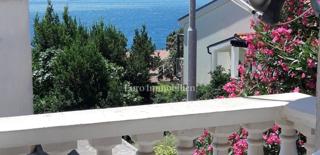 NOVI VINODOLSKI, apartma 150 od morja