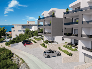 Podgora - novogradnja s pogledom na morje