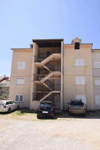 Pirovac - apartma v bližini morja