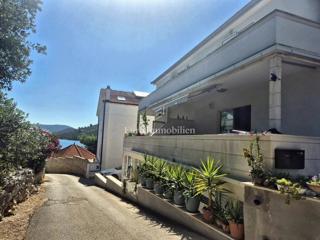 Rogoznica - apartma 2. vrsta od morja