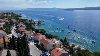 Crikvenica, stanovanje z garažo in velikim vrtom, le 60 m od morja