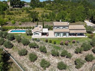 Istra, Grožnjan, Luksuzna vila z bazenom