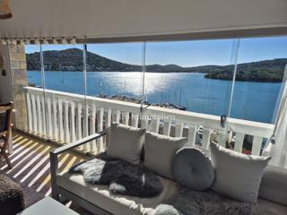 Stanovanje s pogledom na morje, Tisno