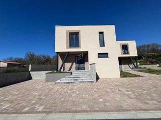 Hiša dvojček blizu centra, novogradnja Labin