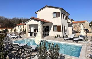 Otok Krk - elegantna luksuzna vila z bazenom