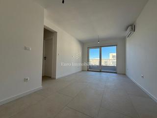 Novo enosobno stanovanje s pogledom na morje