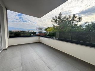 Novalja – Apartma v novogradnji s skupnim bazenom