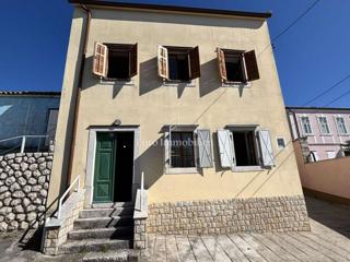 Crikvenica – hiša s pogledom na morje in velikim vrtom