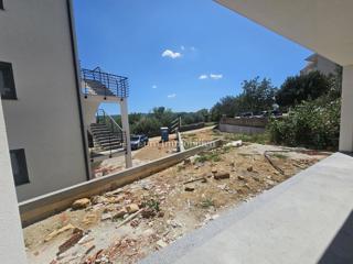 Uvala Soline, Krk - apartma v pritličju, novogradnja