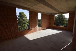 Brodarica - apartma v prvem nadstropju blizu plaže