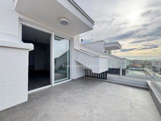 Penthouse s pogledom na morje - Pag