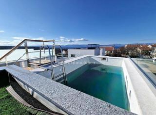 Moderno opremljen apartma z bazenom in pogledom na morje, Njivice - otok Krk
