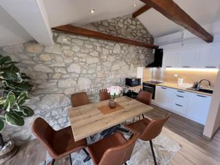 Prenovljeno stanovanje v središču Crikvenice