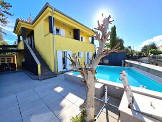 Malinska - samostojna hiša z bazenom, 100 m od plaže