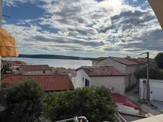 Selce, Trisobno stanovanje z razgledom na morje