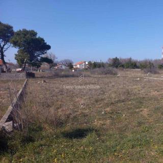 Zadar, Privlaka, zazidljivo zemljišče, 300 m od morja