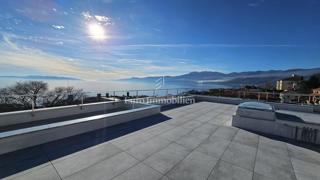 Luksuzni penthouse s teraso in 3 garažami