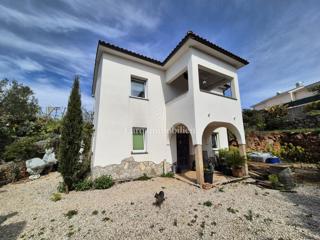 Krk - okolica, samostojna hiša z velikim vrtom