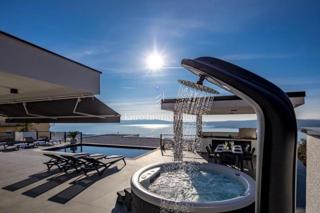 Crikvenica - Moderna vila z bazenom in pogledom na morje