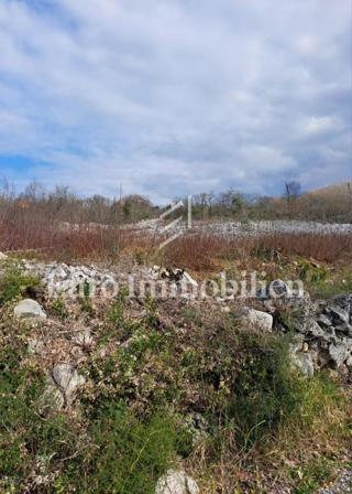 Gradbeno zemljišče s pogledom na morje, 3284 m2, Malinska - otok Krk