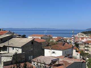 Makarska - stanovanje v centru mesta s pogledom na morje