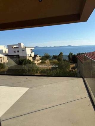 Zadar, okolica - novogradnja v bližini morja